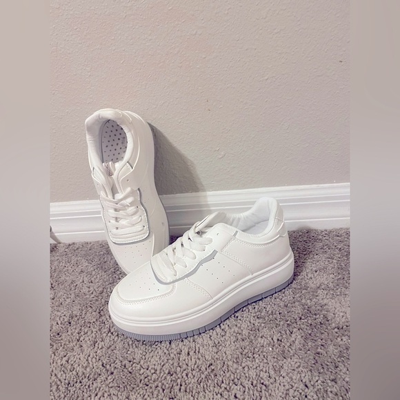 PrettyLittleThing Platform Trainers​ - Picture 2 of 9